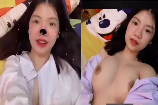 Nữ sinh hấp dẫn khám phá tình yêu